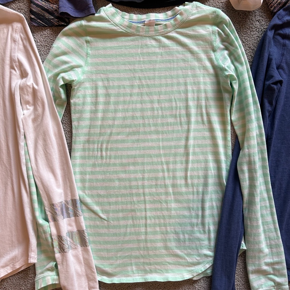 Eight Ivivva pima cotton tees size 10 - Picture 3 of 9